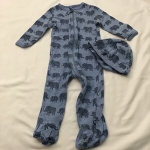 (Like New) Off Spring Elephant Onesie Hat Set